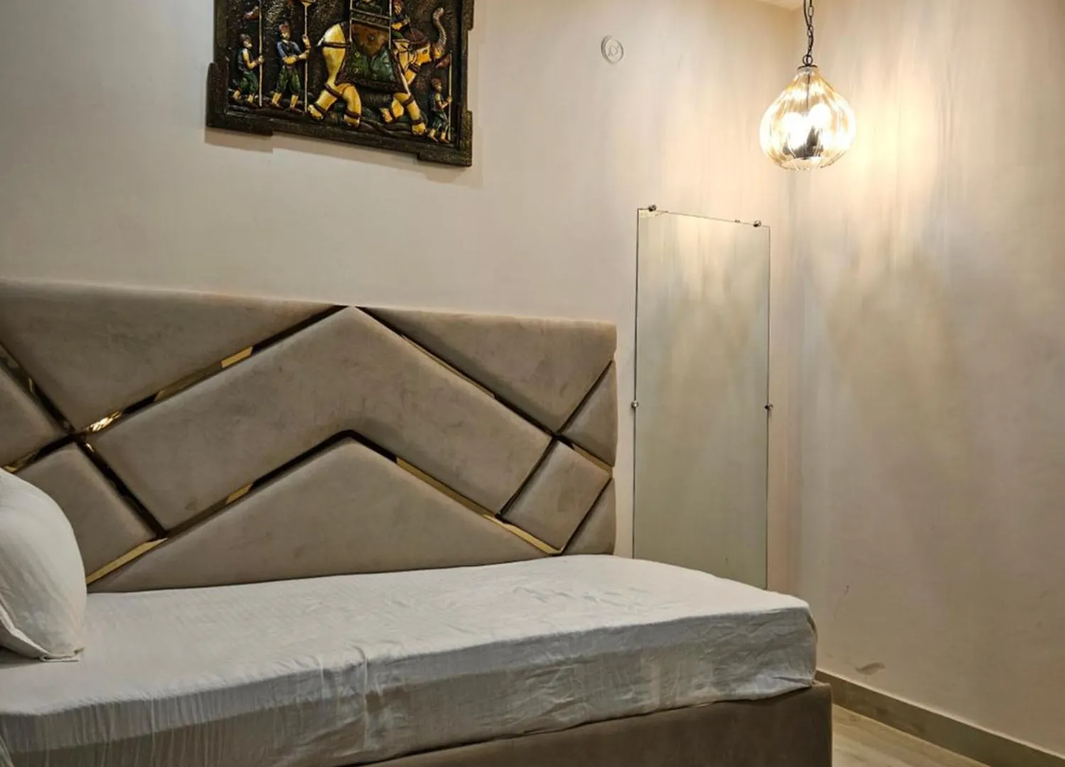 **  Prince Diamond Hotel Varanasi Hindistan