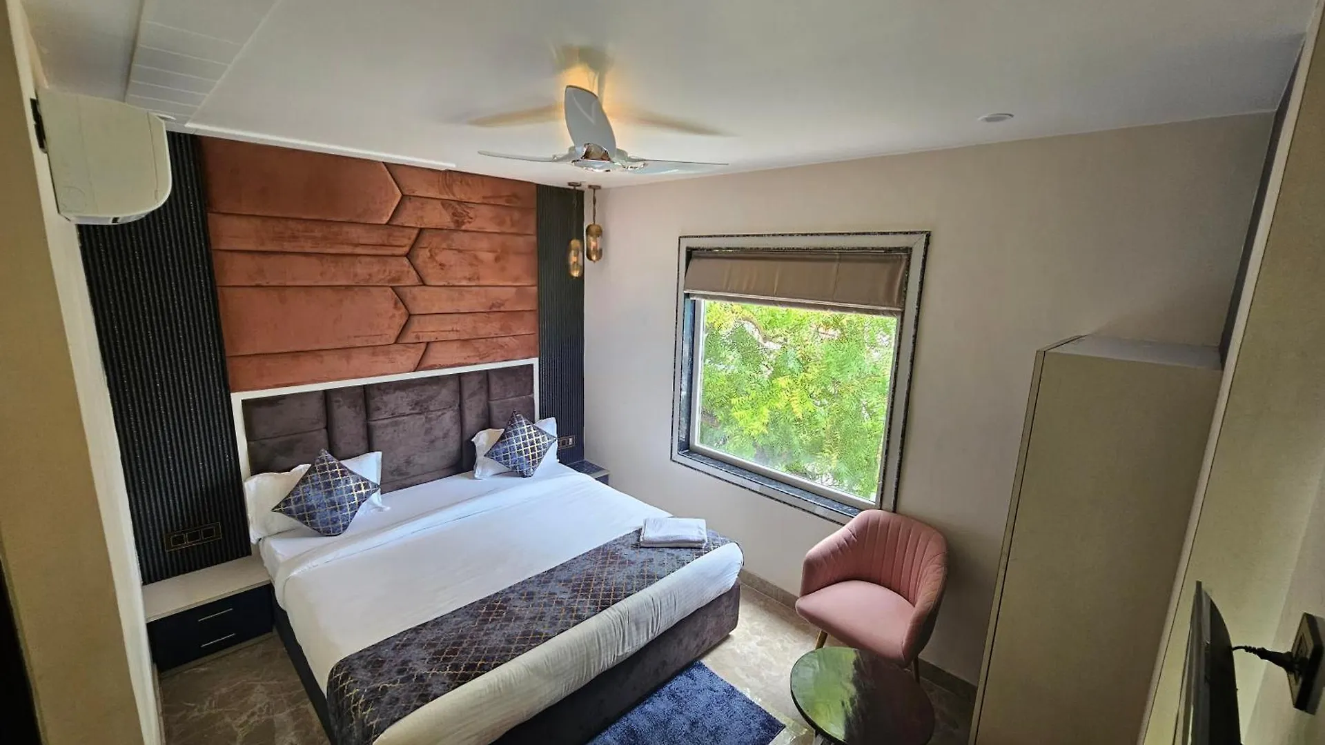 Prince Diamond Hotel Varanasi
