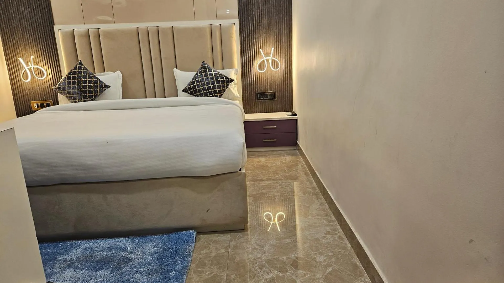 Prince Diamond Hotel Varanasi